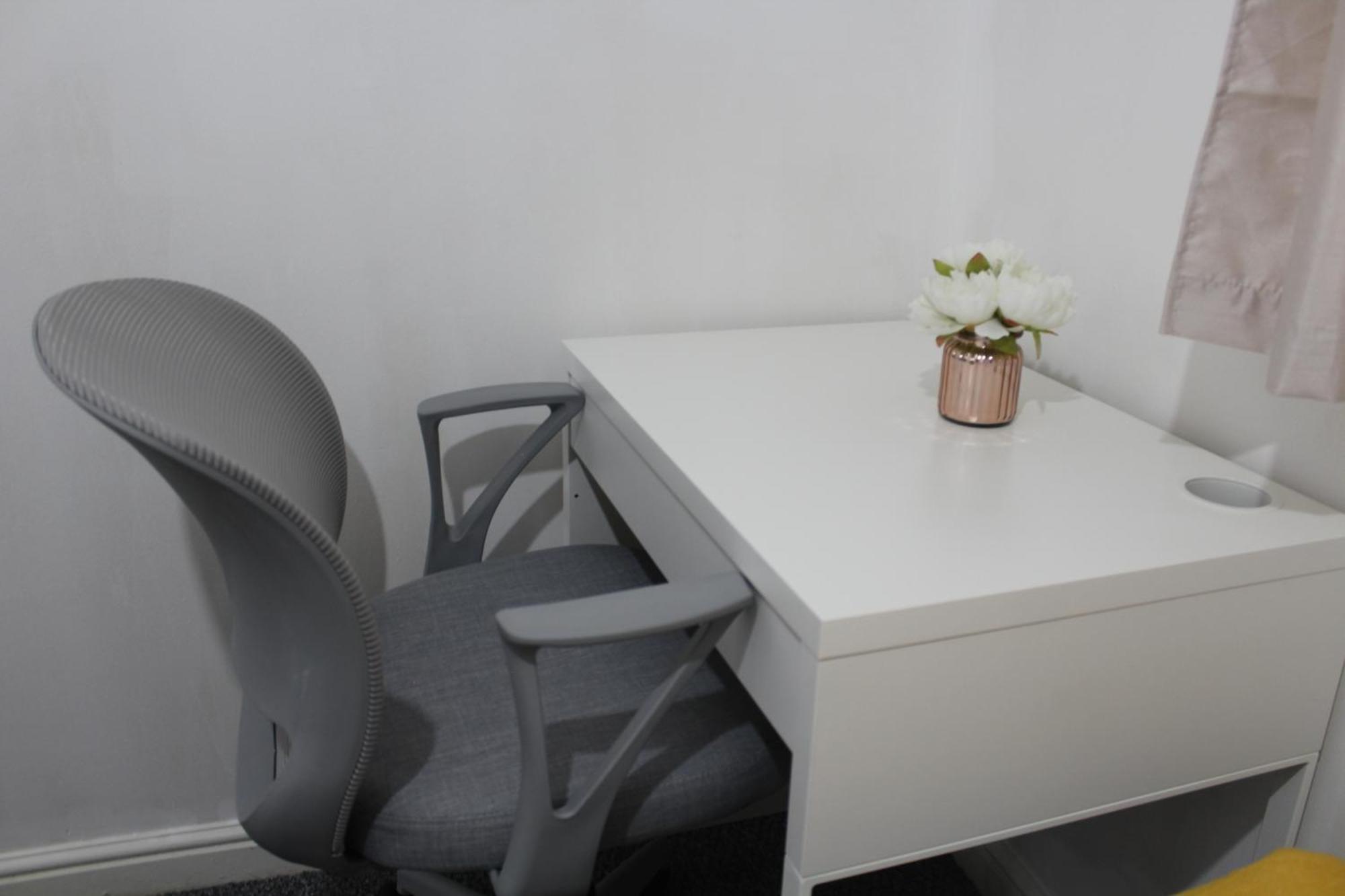Clover Apartments Hadleigh  エクステリア 写真